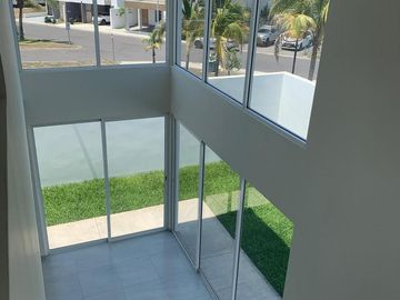 CASA EN VENTA EN FRACCIONAMIENTO LOMAS DE LA RIOJA, RIVIERA VERACRUZANA, ALVARADO, VERACRUZ