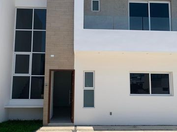 CASA EN VENTA EN FRACCIONAMIENTO LOMAS DE LA RIOJA, RIVIERA VERACRUZANA, ALVARADO, VERACRUZ