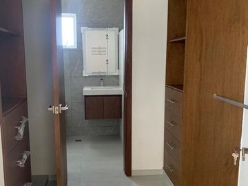 CASA EN VENTA EN FRACCIONAMIENTO LOMAS DE LA RIOJA, RIVIERA VERACRUZANA, ALVARADO, VERACRUZ