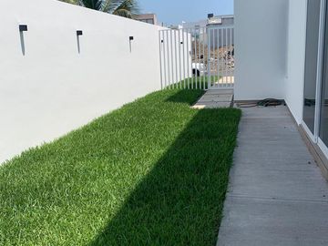 CASA EN VENTA EN FRACCIONAMIENTO LOMAS DE LA RIOJA, RIVIERA VERACRUZANA, ALVARADO, VERACRUZ