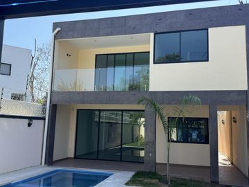Casa en  venta en Pedregal de las Fuentes, Jiuetepec, Morelos