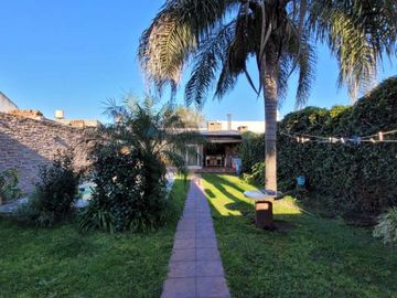 Casa en venta en Villa Luzuriaga
