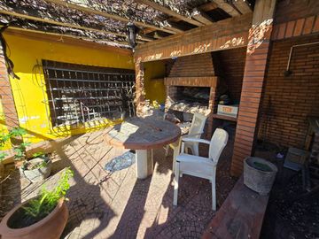 MULTIFAMILIAR Tres casas mismo terreno