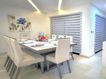Hermosa y Moderna Casa Nueva en Cuenca Sector El Valle 5 Dorm 3,5 Baños