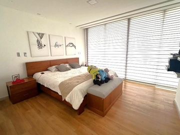 Hermosa y Moderna Casa Nueva en Cuenca Sector El Valle 5 Dorm 3,5 Baños