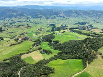 Hacienda en Venta en Tarqui, Cuenca, Azuay - 64,8 Hectareas - Hacienda Ganadera