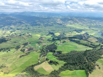 Hacienda en Venta en Tarqui, Cuenca, Azuay - 64,8 Hectareas - Hacienda Ganadera