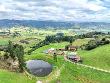 Hacienda en Venta en Tarqui, Cuenca, Azuay - 64,8 Hectareas - Hacienda Ganadera