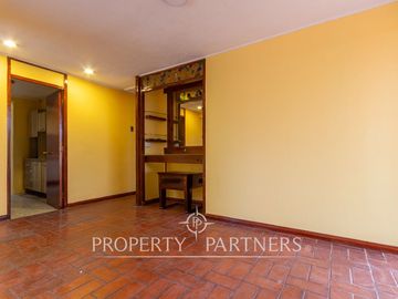Gran casa esquina villa Santa Carolina, Macul