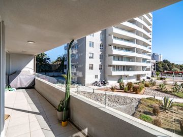 Departamento a pasos de la avenida del mar