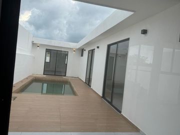 ESTRENA CASA NUEVA EN DZITYÁ.