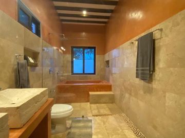 VENTA QUINTA COLONIAL con amenidades modernas en Valladolid, rodeado de cenotes