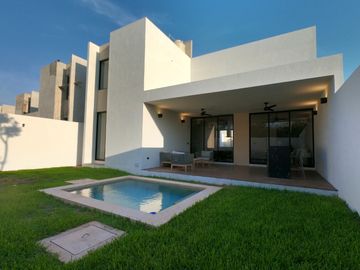 Se vende Casa en privada residencial.