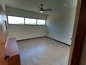 Se vende Casa en privada residencial.