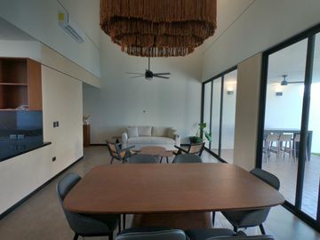 Se vende Casa en privada residencial.