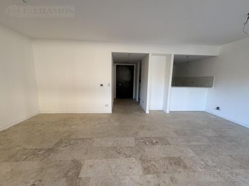 DUPLEX CON JARDIN A ESTRENAR EN VENTA Y ALQUILER EN URBANA LAS LOMAS