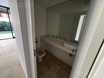 DUPLEX CON JARDIN A ESTRENAR EN VENTA Y ALQUILER EN URBANA LAS LOMAS