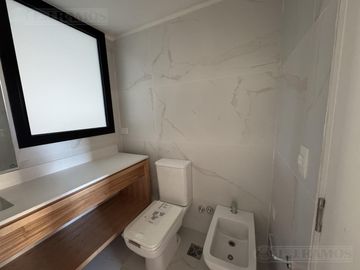 DUPLEX CON JARDIN A ESTRENAR EN VENTA Y ALQUILER EN URBANA LAS LOMAS