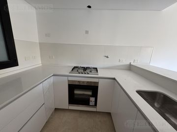 DUPLEX CON JARDIN A ESTRENAR EN VENTA Y ALQUILER EN URBANA LAS LOMAS