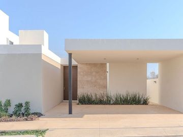 CASA EN VENTA DE UN PISO EQUIPADA EN REAL MONTEJO, MERIDA YUCATAN