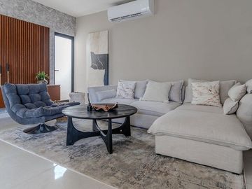 CASA EN VENTA DE UN PISO EQUIPADA EN REAL MONTEJO, MERIDA YUCATAN