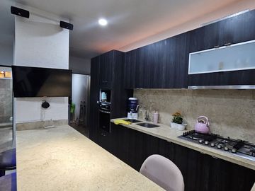 Casa en Venta en Oaxtepec, Morelos – Residencial Privado con Albercas y Áreas Ve