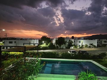 Casa en Venta en Oaxtepec, Morelos – Residencial Privado con Albercas y Áreas Ve