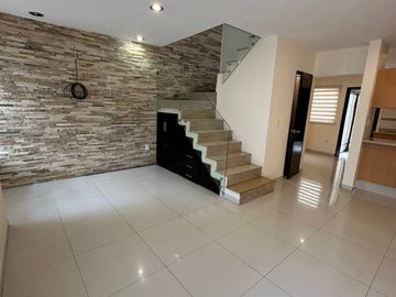 .Casa en venta en Parques del Bosque