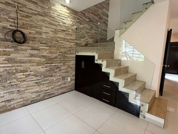 .Casa en venta en Parques del Bosque