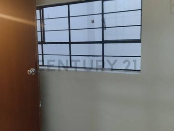 ¡Oportunidad de Inversión! Venta de Departamento 1 er piso en SMP