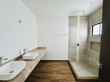 CASA EN VENTA ZONA CUMBRES GARCIA