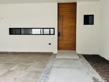 CASA EN VENTA ZONA CUMBRES GARCIA