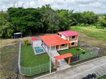 Finca nueva en venta en parcelación campestre - Santa Elena El Cerrito