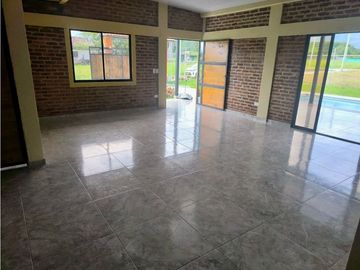 Finca nueva en venta en parcelación campestre - Santa Elena El Cerrito