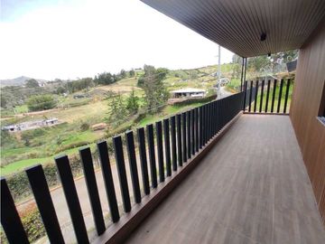 VENTA DE CASA EN CONDOMINIO VA SAN VICENTE, A 5 MIN DE LA AUTOPISTA