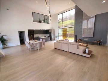 VENTA DE CASA EN CONDOMINIO VA SAN VICENTE, A 5 MIN DE LA AUTOPISTA