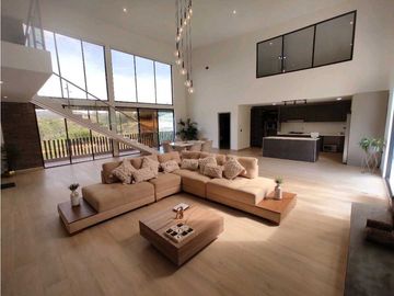VENTA DE CASA EN CONDOMINIO VA SAN VICENTE, A 5 MIN DE LA AUTOPISTA