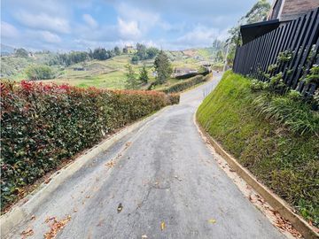 VENTA DE CASA EN CONDOMINIO VA SAN VICENTE, A 5 MIN DE LA AUTOPISTA