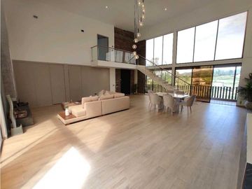 VENTA DE CASA EN CONDOMINIO VA SAN VICENTE, A 5 MIN DE LA AUTOPISTA