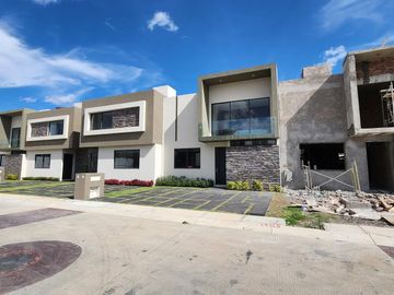 Casa en Venta Liberales de México atrás de INFONAVIT
