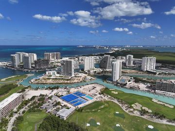 Departamento en  Venta/Renta en Aria Puerto Cancún 2 Recámaras