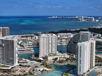Departamento en  Venta/Renta en Aria Puerto Cancún 2 Recámaras