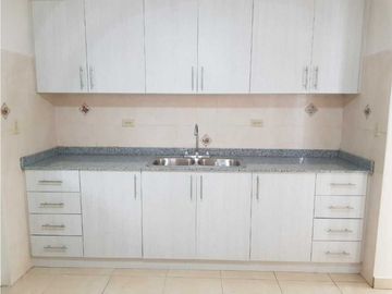 VENDO HERMOSO DUPLEX EN QUINTAS REAES(villa zaita)