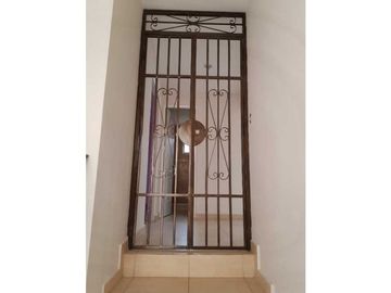 VENDO HERMOSO DUPLEX EN QUINTAS REAES(villa zaita)