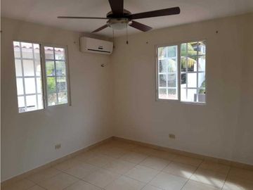 VENDO HERMOSO DUPLEX EN QUINTAS REAES(villa zaita)