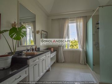 Seaview Luxurious House & Lot for Sale located in Catarman,Dauis, Panglao, Bohol