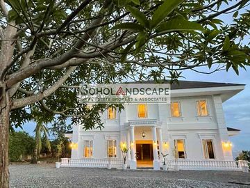 Seaview Luxurious House & Lot for Sale located in Catarman,Dauis, Panglao, Bohol