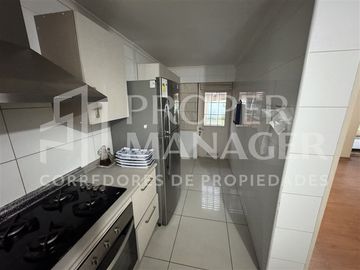 Casa en Venta en Amplia Casa 4D-4B 130m2 + Terraza + Bodega