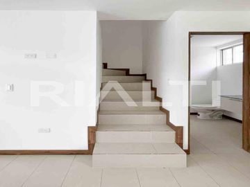 Casa en venta a estrenar, crédito VIP, sector TUMBACO