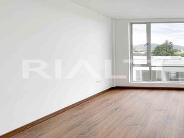 Casa en venta a estrenar, crédito VIP, sector TUMBACO